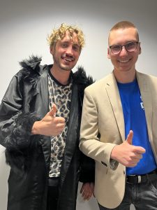 Bild: Berni Wagner mit freiraum-europa Mitarbeiter